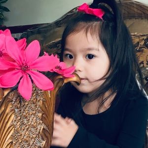 Meet your Posher, Adelia